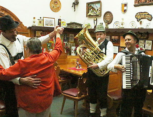 German Band Melbourne - Oompah Band - Singers Musicians